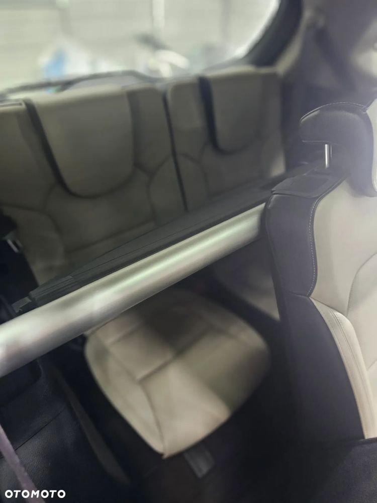 Kia Carens 1.6 GDI Business Line 7os EU6 - 22