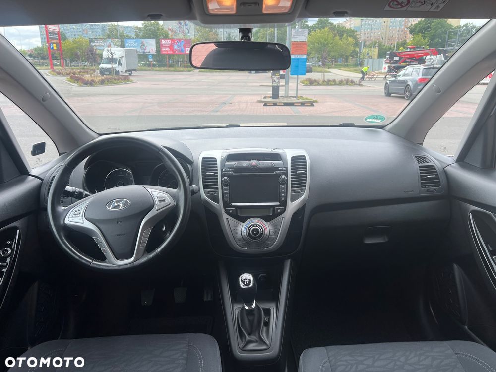 Hyundai ix20 1.4 Premium blue - 27