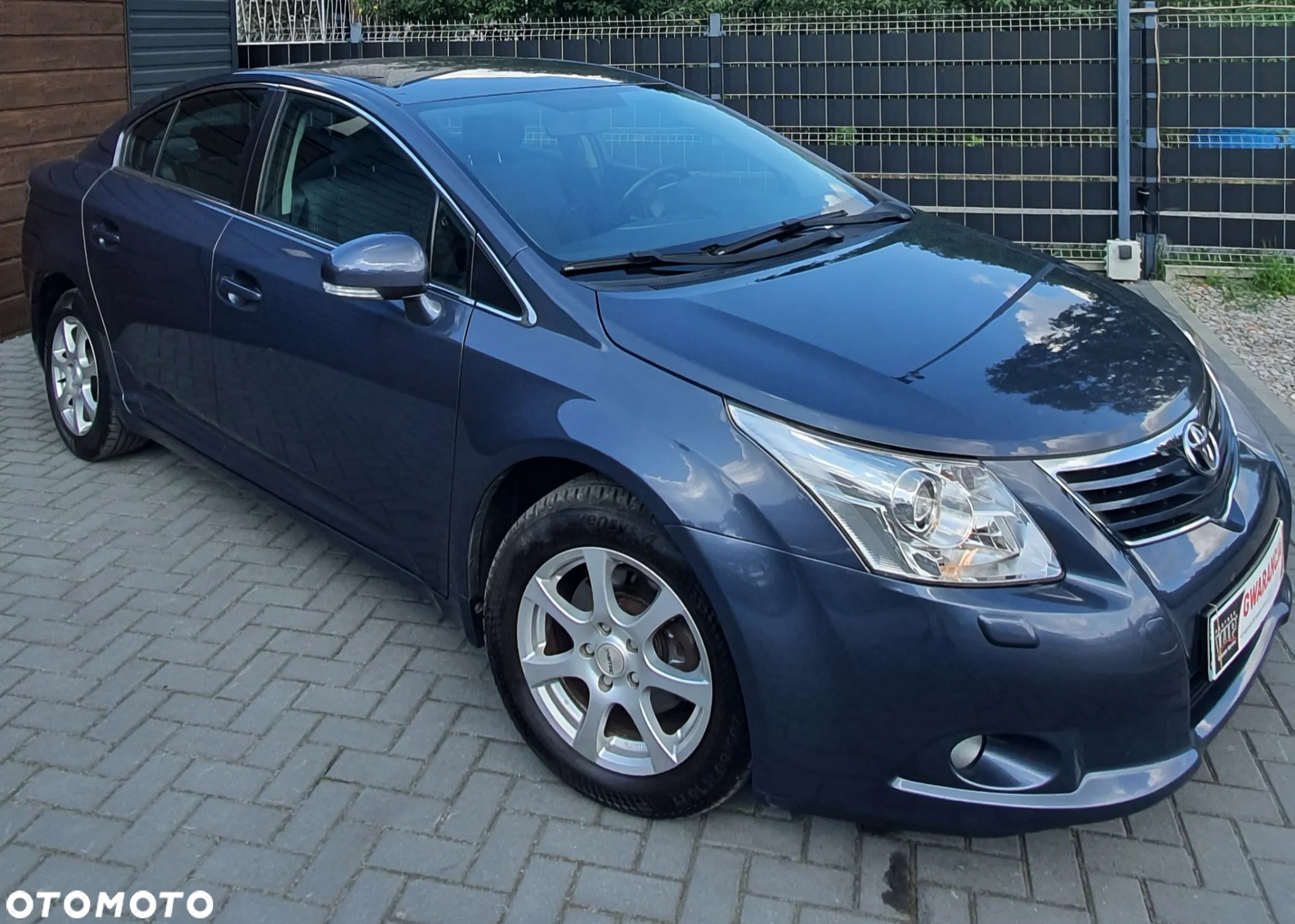 Toyota Avensis 1.8 Sol plus NAVI - 3