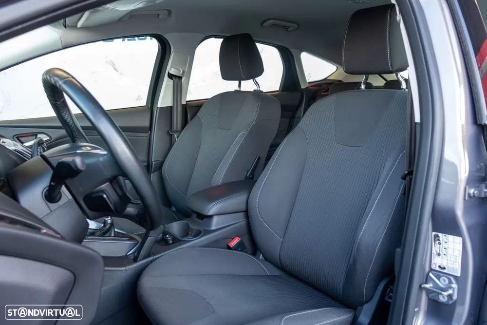 Ford Focus 1.0 EcoBoost S&S SYNC Edition - 16