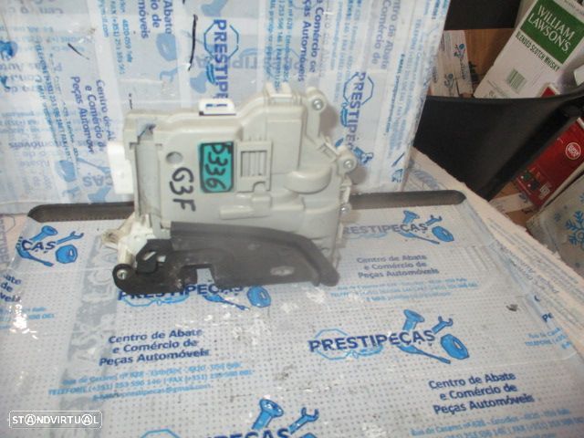 Fecho 8X1837016C AUDI A1 SPORTBACK 8X FASE 2  2017 1.6TDI 115CV 5P PRETO FD 5 PINOS - 2