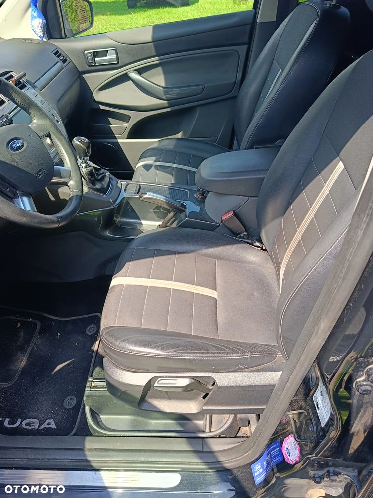 Ford Kuga 2.0 TDCi Titanium - 9