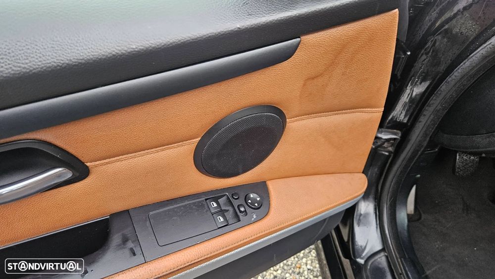 BMW 320 d Coupe - 12