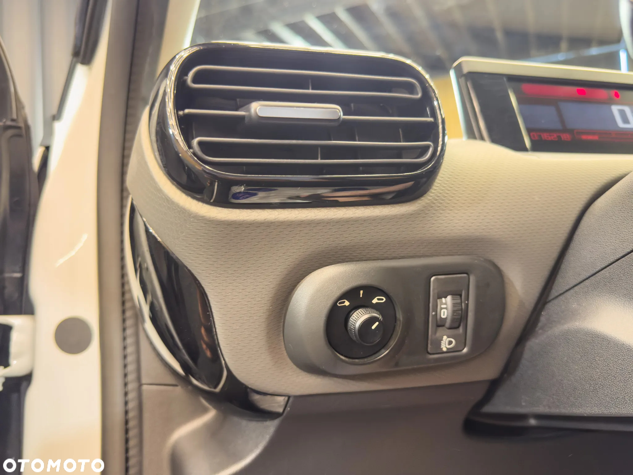 Citroën C4 Cactus 1.2 PureTech Live - 25