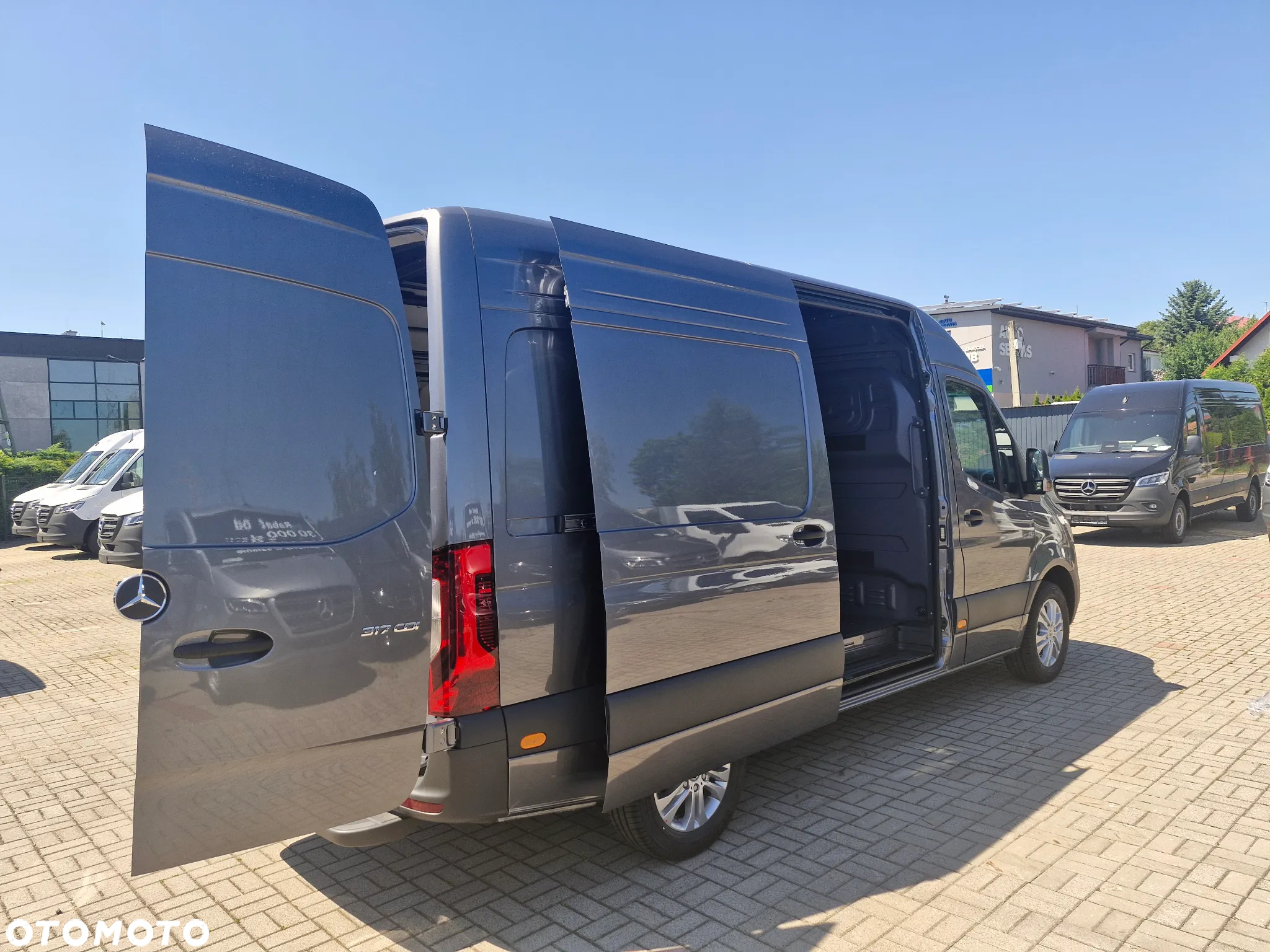 Mercedes-Benz Sprinter - 23