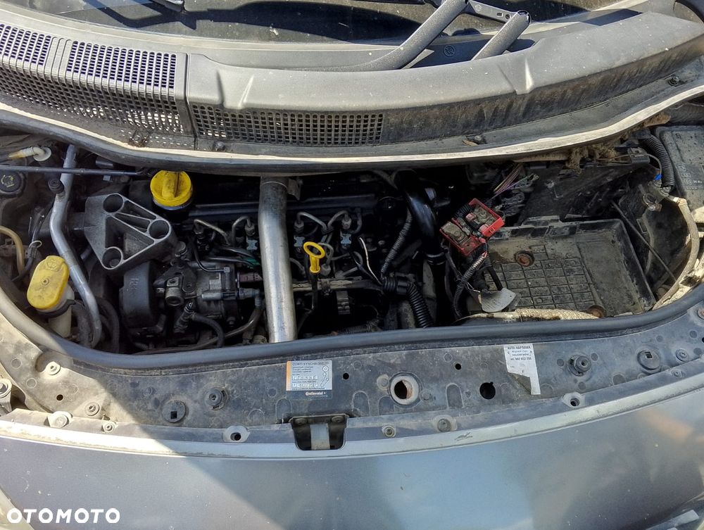 Renault Megane Scenic II (03-06r.) 1.5D 106KM. Silnik K9K 728 Skrzynia JR5 110 lakier NV603 (603).Cały na części. GWARANCJA !!! Przód Tył Zestaw Komplet Drzwi Klapa Zderzak Błotnik Maska Grill Atrapa Szyba Pas Lampa Lusterko Boczki Fotel Kanapa Kokpit Deska Rozdzielcza Przełącznik Włącznik Sterownik Przewody Wiązka Instalacja Moduł Komputer Czujnik Listwa Pompa Alternator Wtryski Głowica Rozrusznik Kompresor Sprzęgło Dwumas Silnik Skrzynia ABS Klimatyzacji Paliwa Wspomagania Kolektor Turbina Przepustnica Zawór Chłodnica Koło Hak Belka Sanki Zawieszenie Mcpherson Półoś Amortyzator Wydech Tłumik Zacisk Most - 6