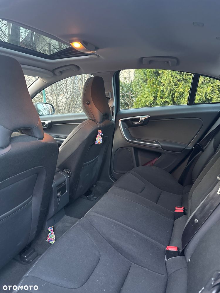 Volvo S60 D3 Momentum - 5