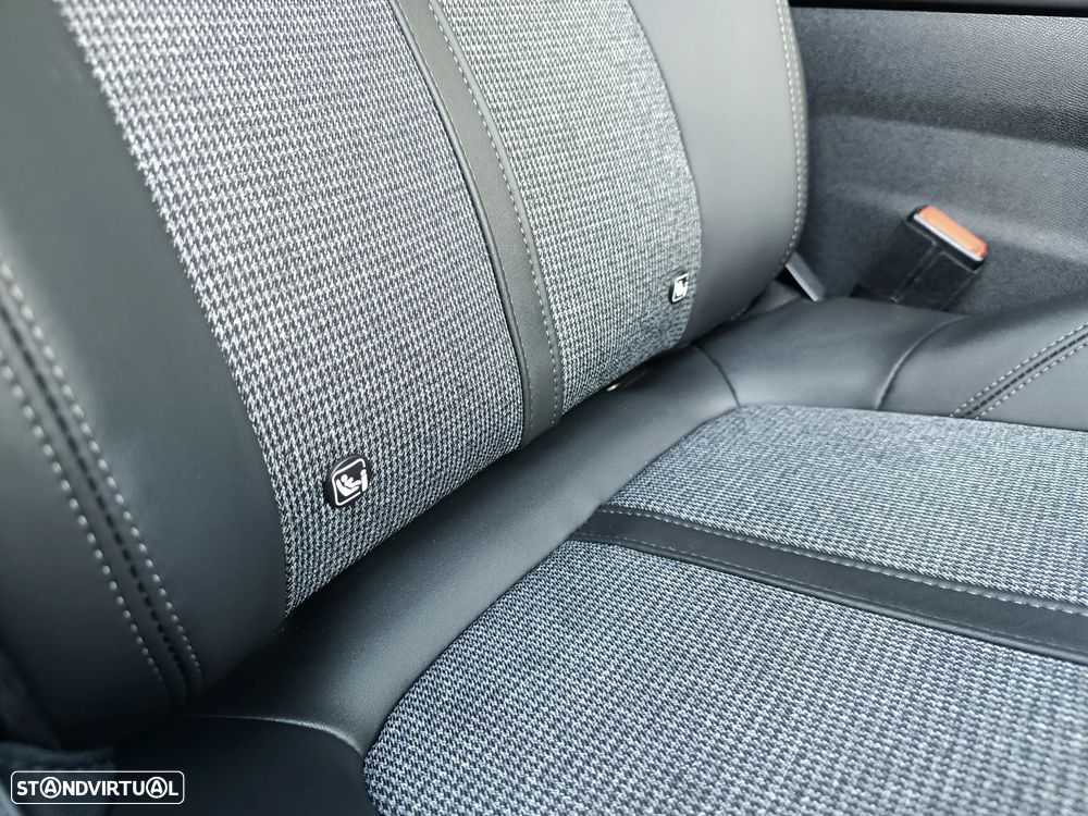 Peugeot 3008 1.2 PureTech Allure Pack - 27