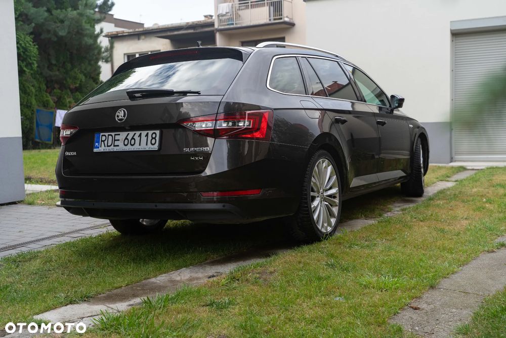 Skoda Superb 2.0 TDI SCR 4x4 L&K DSG - 8