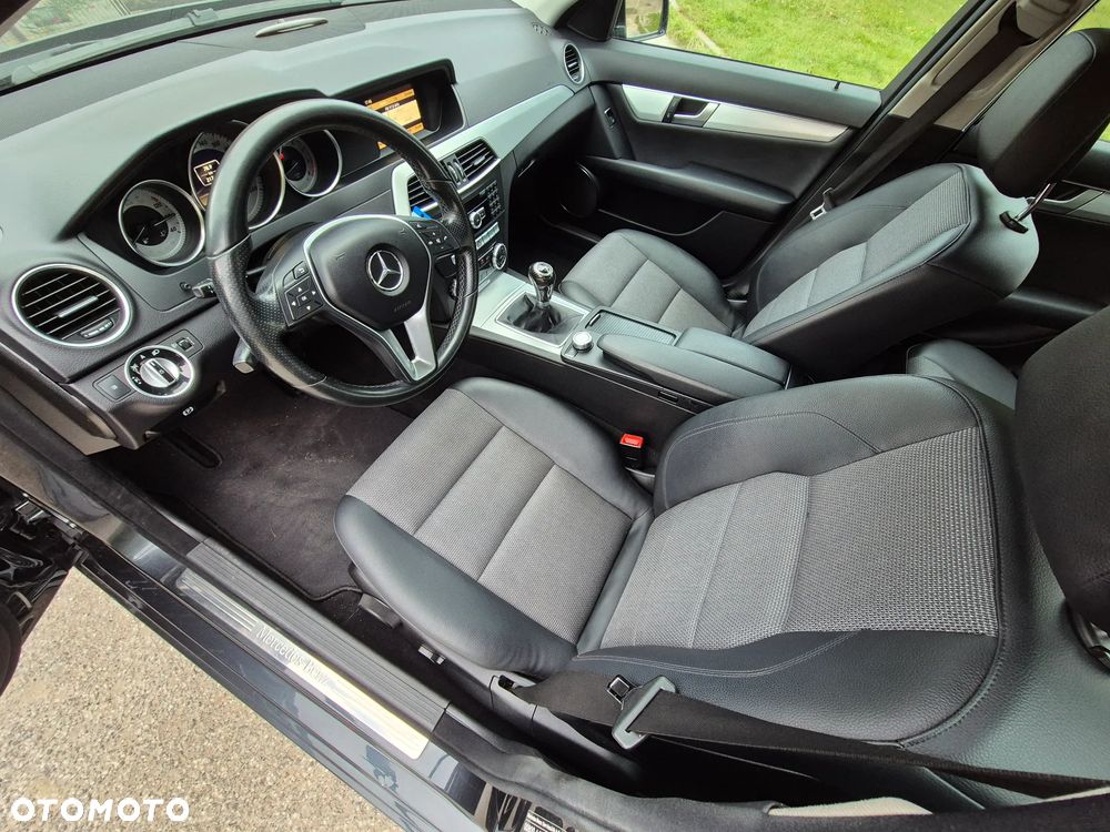 Mercedes-Benz Klasa C 180 BlueEFFICIENCY Avantgarde - 20