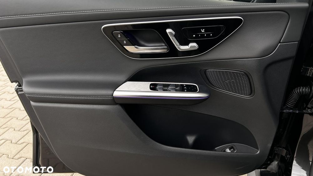 Mercedes-Benz GLC - 11