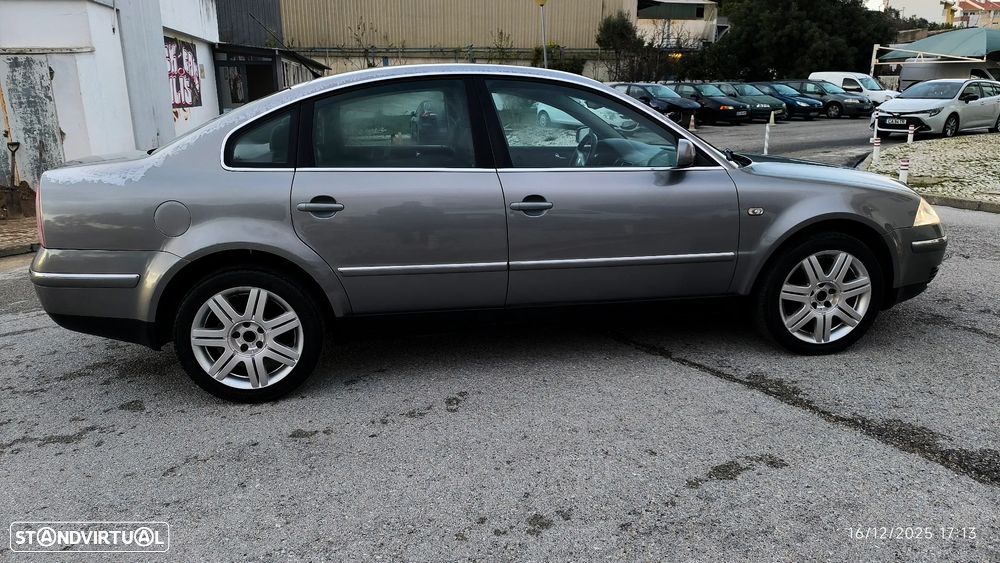 VW Passat 1.9 TDi Highline - 20