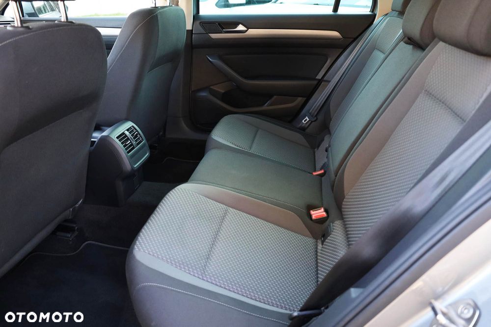 Volkswagen Passat 2.0 TDI EVO Essence - 39