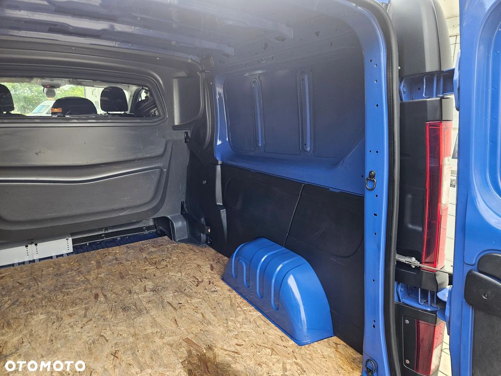 Opel Vivaro - 16
