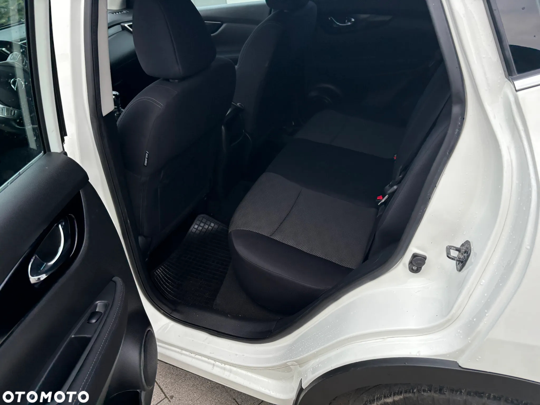 Nissan Qashqai 1.6 DCi 4x4 Acenta EU6 - 12