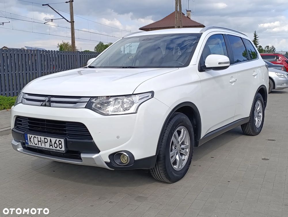 Mitsubishi Outlander 2.0 Intense + Navi 4WD CVT - 3