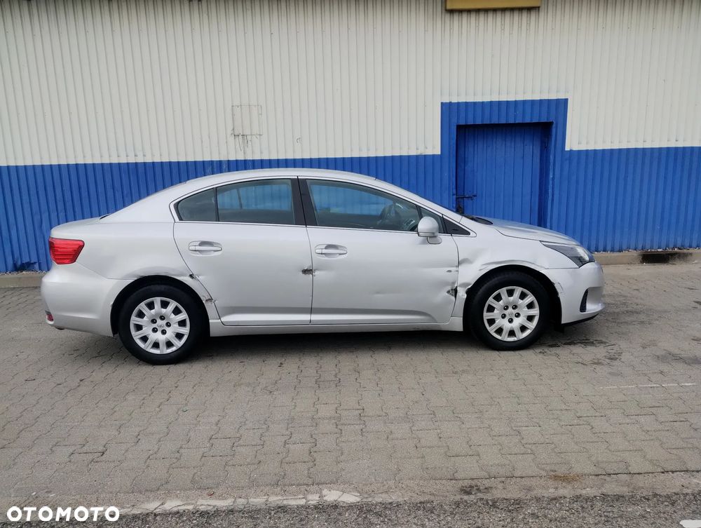 Toyota Avensis 2.0 D-4D Sol - 13