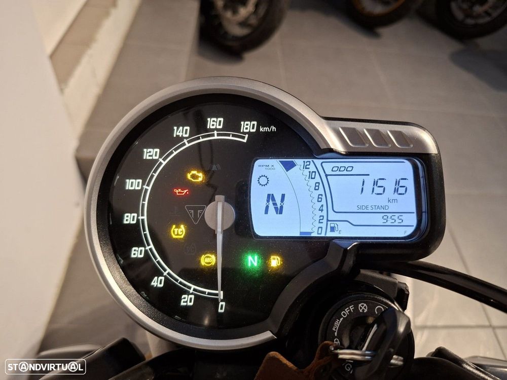 Triumph Scrambler 400X - 5