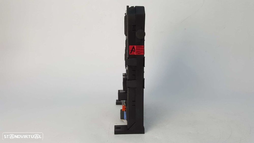 CAIXA DE RELÉS/ FUSÍVEIS PEUGEOT PARTNER KOMBI PREMIUM - 3