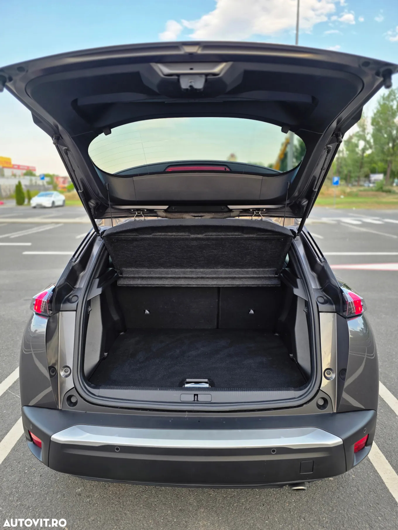 Peugeot 2008 BlueHDi 130 EAT8 Allure - 10