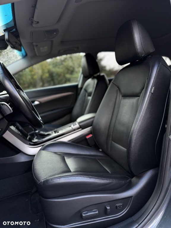 Hyundai i40 Kombi 1.7 CRDi DCT Premium - 25