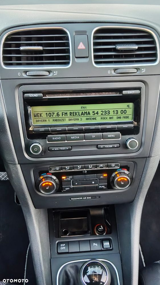 Volkswagen Golf 1.6 Comfortline - 27