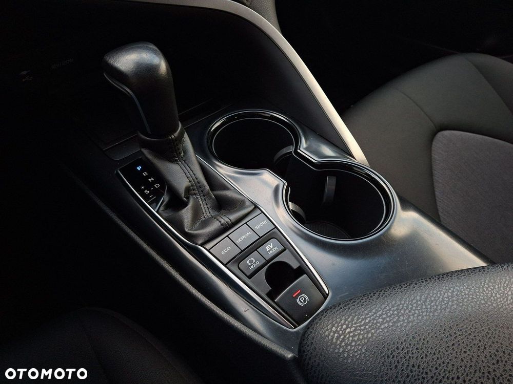 Toyota Camry 2.5 Hybrid Comfort CVT - 20