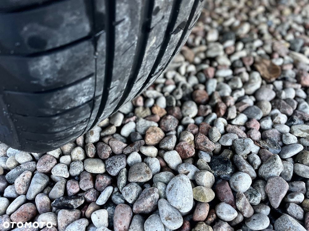 Ford Kuga 2.0 TDCi 2x4 Titanium - 36