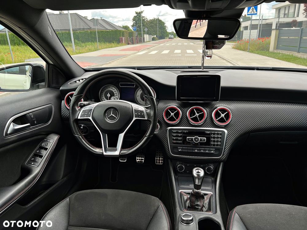 Mercedes-Benz Klasa A 180 d AMG Line - 12