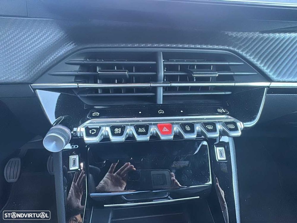 Peugeot 2008 1.2 PureTech Allure - 15