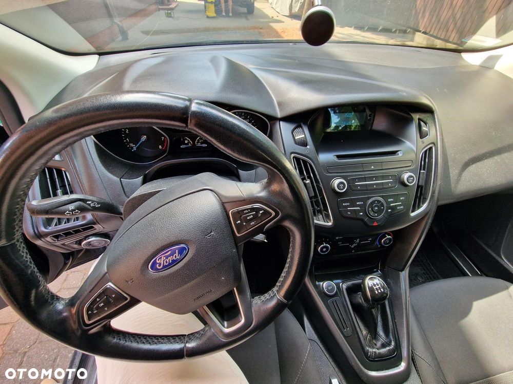 Ford Focus 1.6 Trend - 8