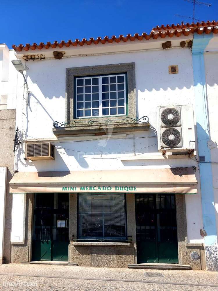 Loja para comércio/serviços em plena baixa de Redondo - Grande imagem: 2/10