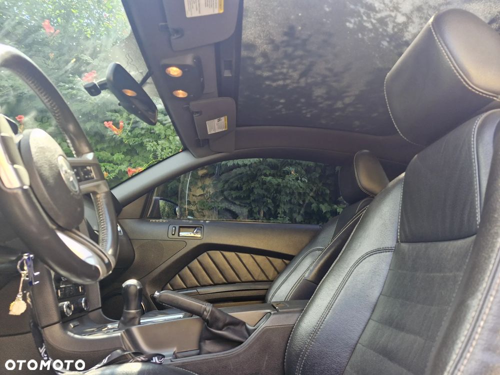 Ford Mustang 4.6 V8 GT Premium - 25
