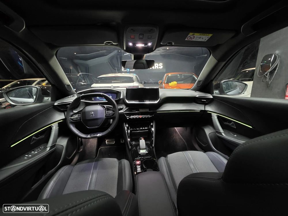 Peugeot e-2008 50 kWh GT Line - 25
