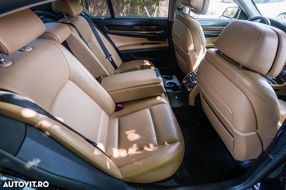 BMW Seria 7 740d Edition Exclusive - 19