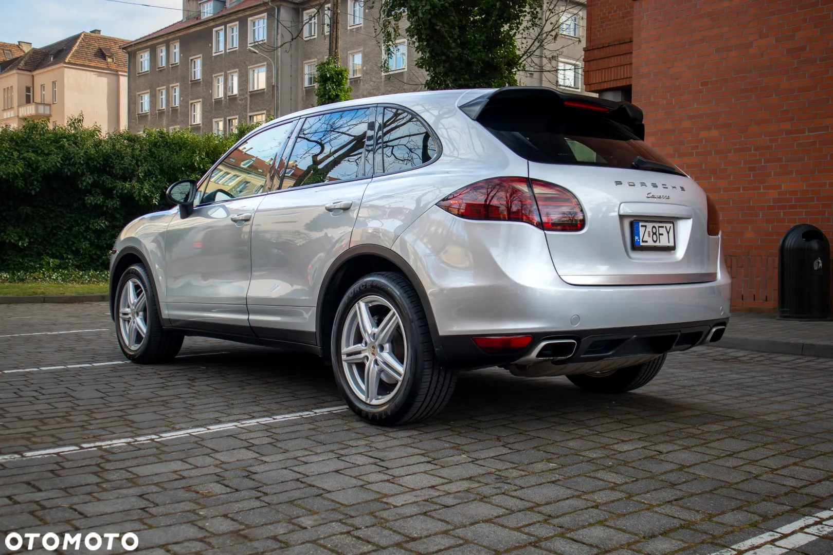 Porsche Cayenne - 4