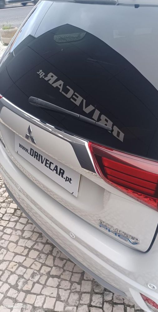 Mitsubishi Outlander - 12