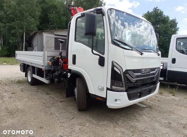Isuzu M30