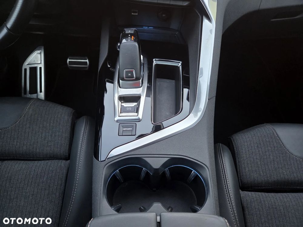 Peugeot 5008 1.5 BlueHDi GT Pack S&S EAT8 - 29