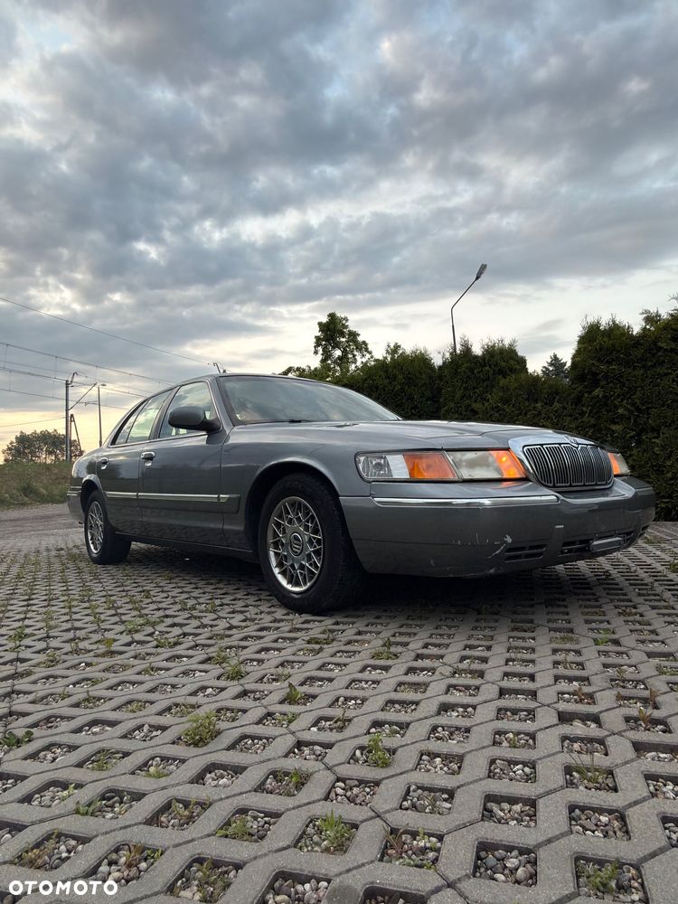 Mercury Marquis - 3