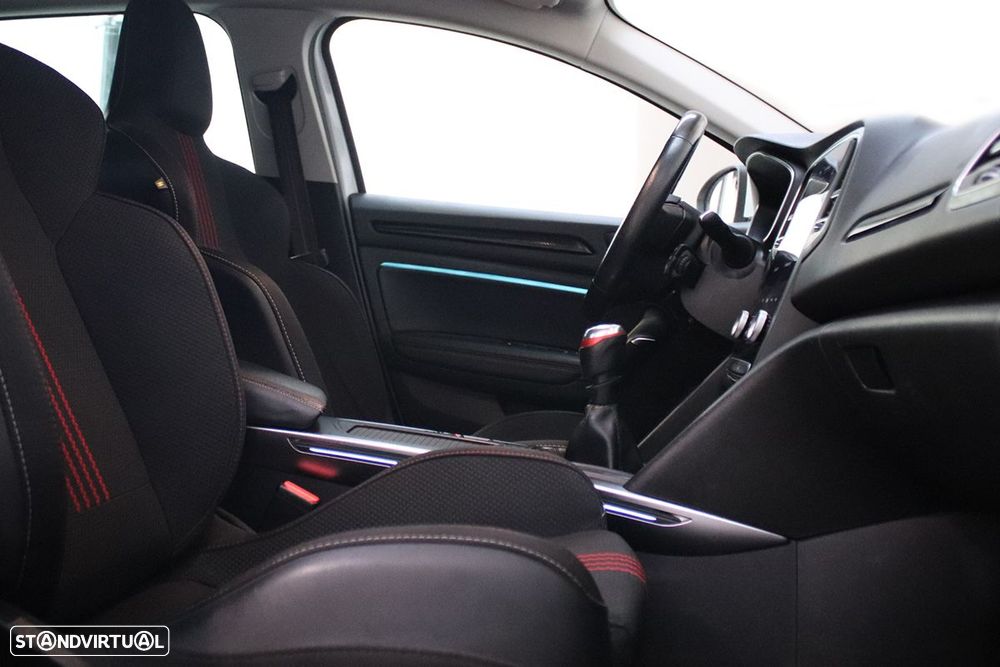 Renault Mégane Sport Tourer 1.3 TCe R.S. Line - 22