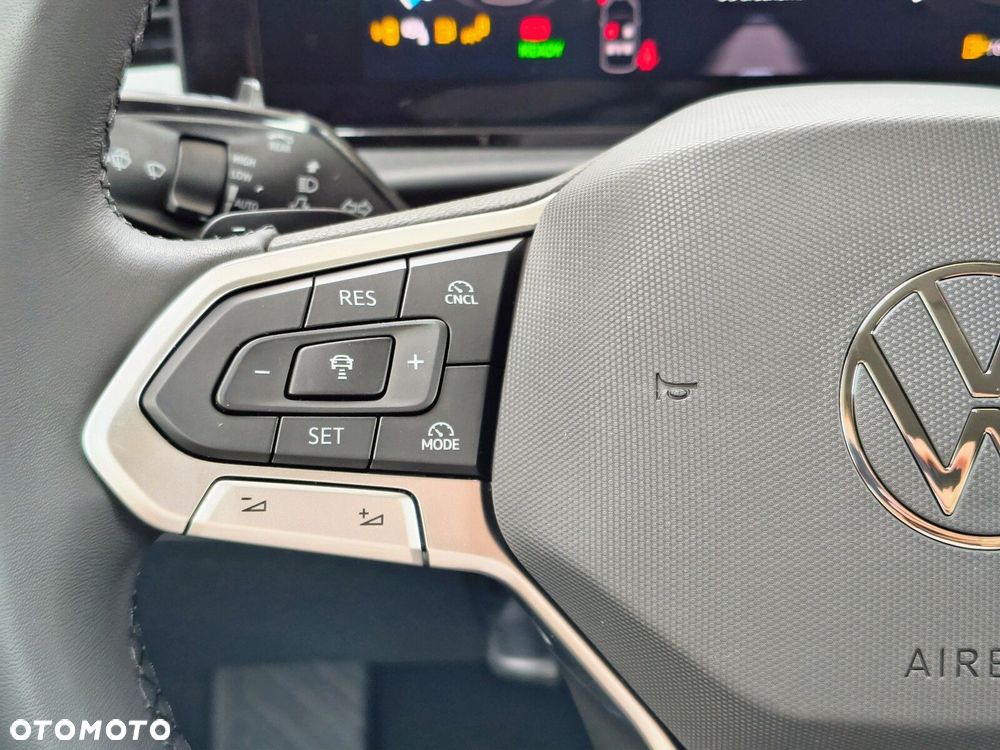Volkswagen T-Roc 1.5 eTSI Life DSG - 22