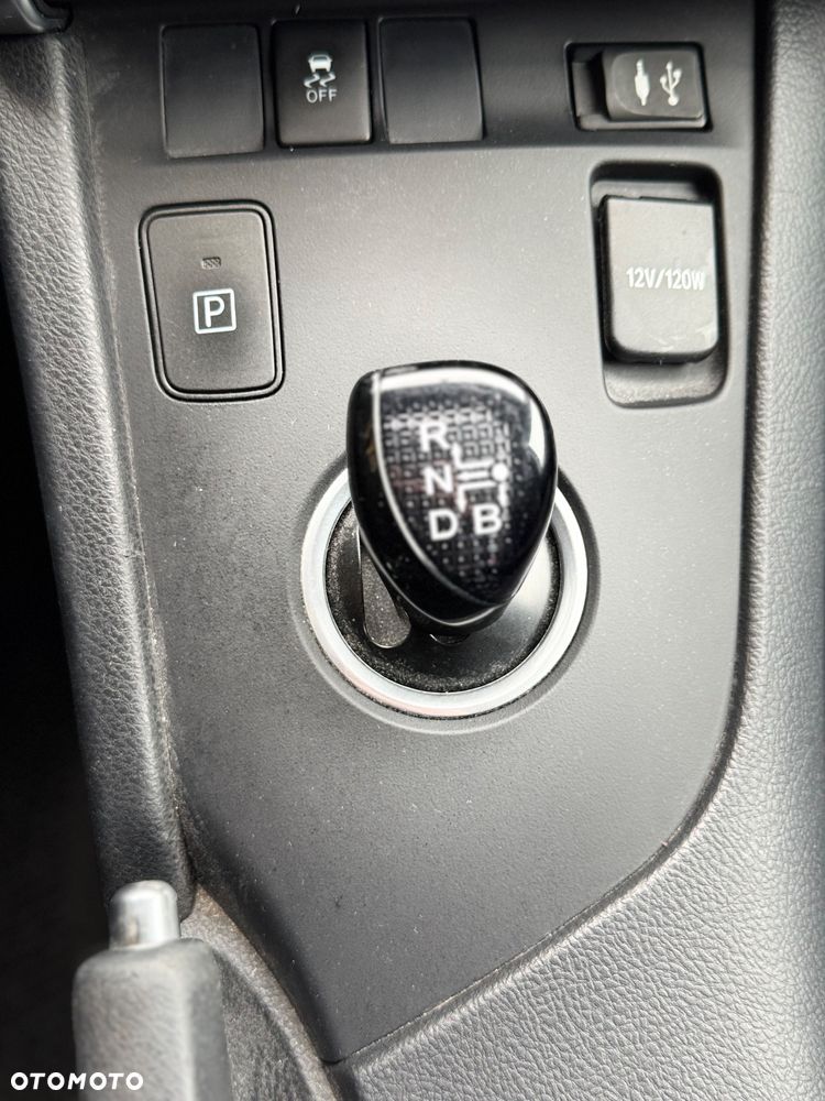 Toyota Auris Hybrid 135 Comfort - 17