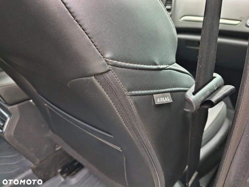 Renault Megane ENERGY TCe 130 Start & Stop LIMITED - 39