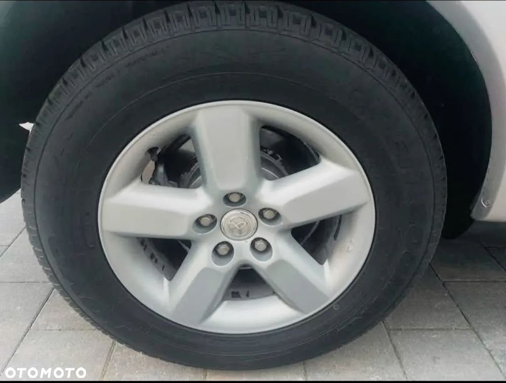 Toyota RAV4 2.0 D-4D Sol - 16