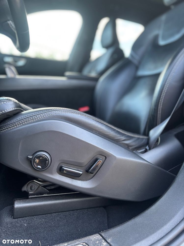 Volvo XC 60 T8 AWD Plug-In Hybrid R-Design - 21