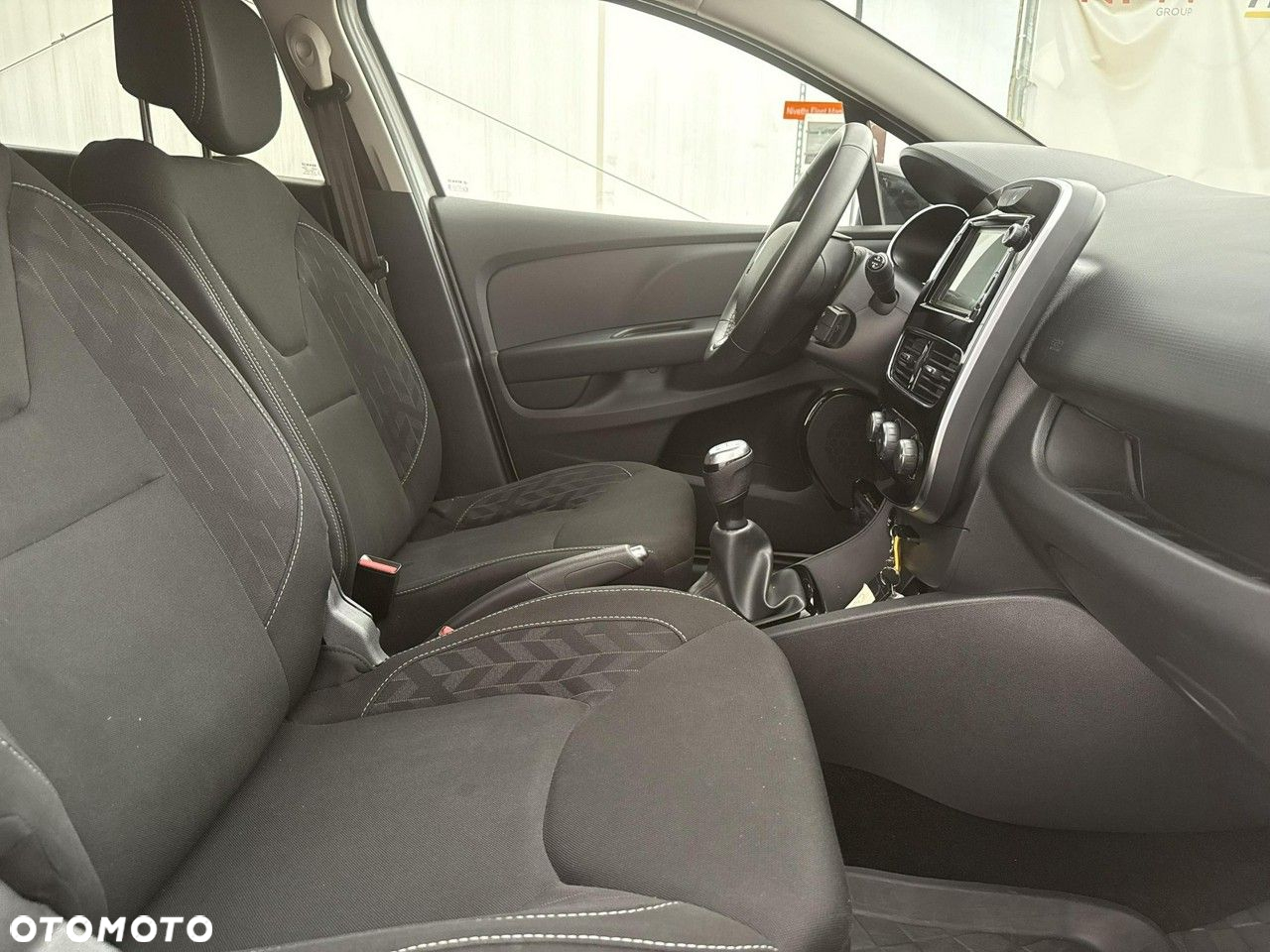 Renault Clio - 21