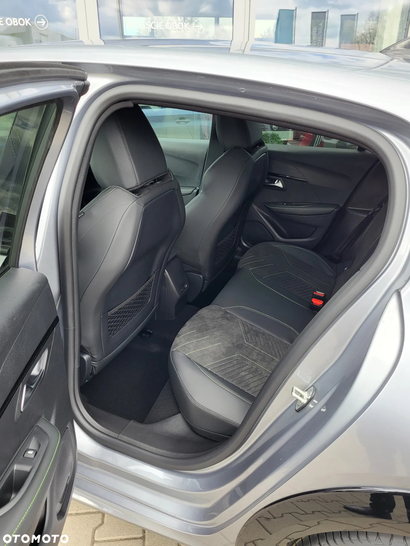 Peugeot 208 1.2 mHEV GT - 5
