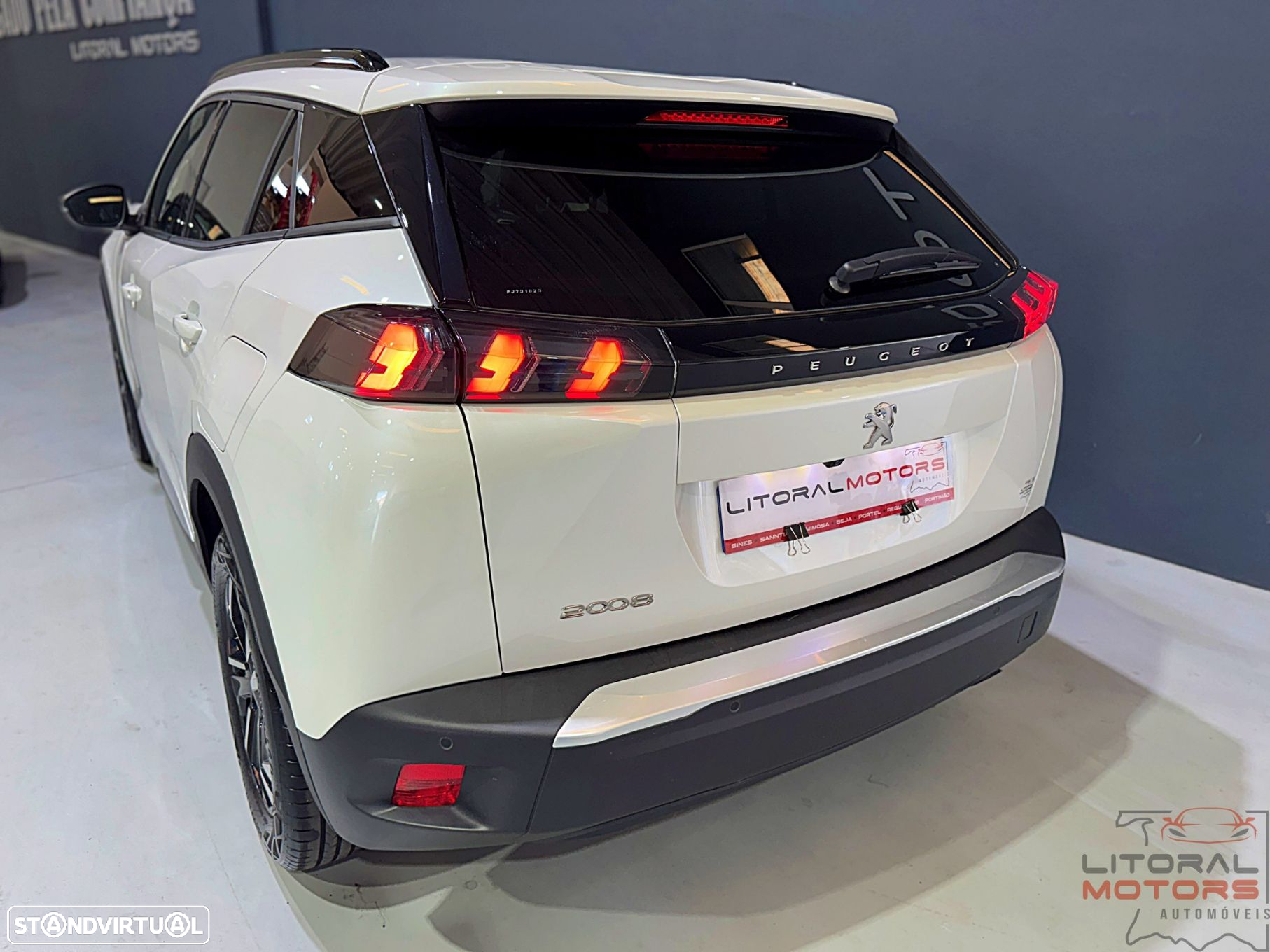 Peugeot 2008 1.2 PureTech Allure - 9