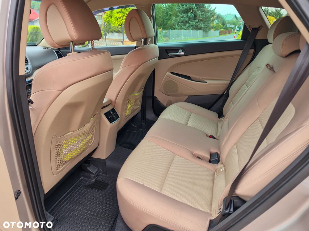 Hyundai Tucson 2.0 CRDI BlueDrive GO 2WD - 16